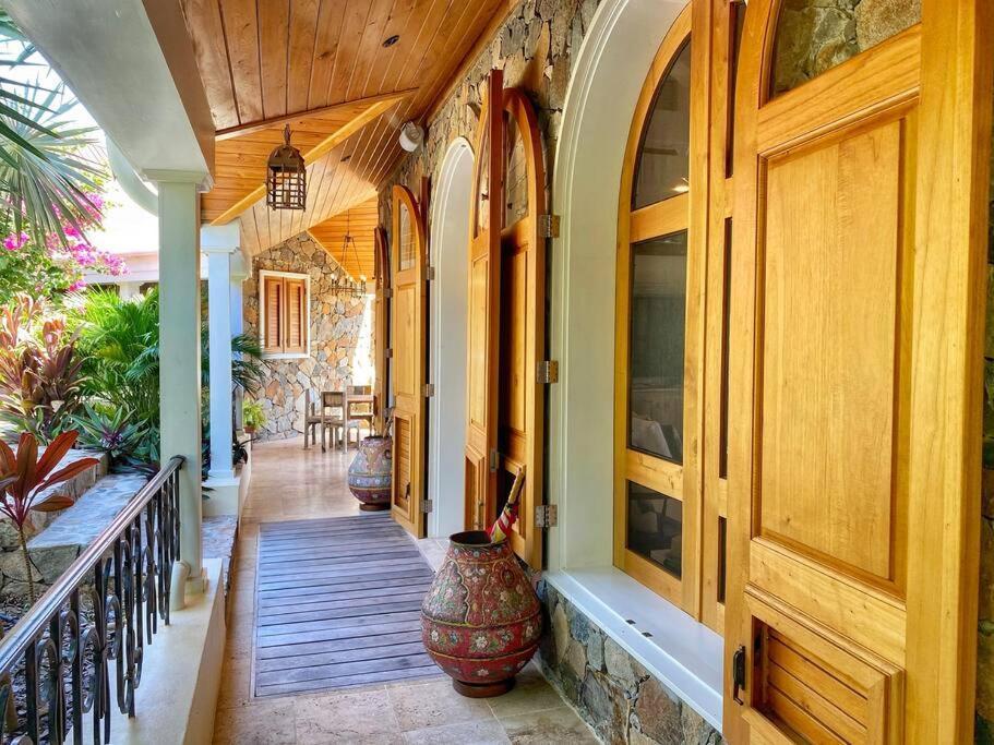 Luxury 7Br Waterfront Villa With Views Of Marina Cay And Scrub Island East End 외부 사진